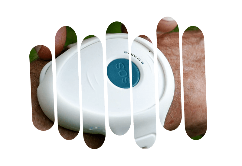 das notfallarmband kann einfach bedient werden mit nur einem knopfdruck
